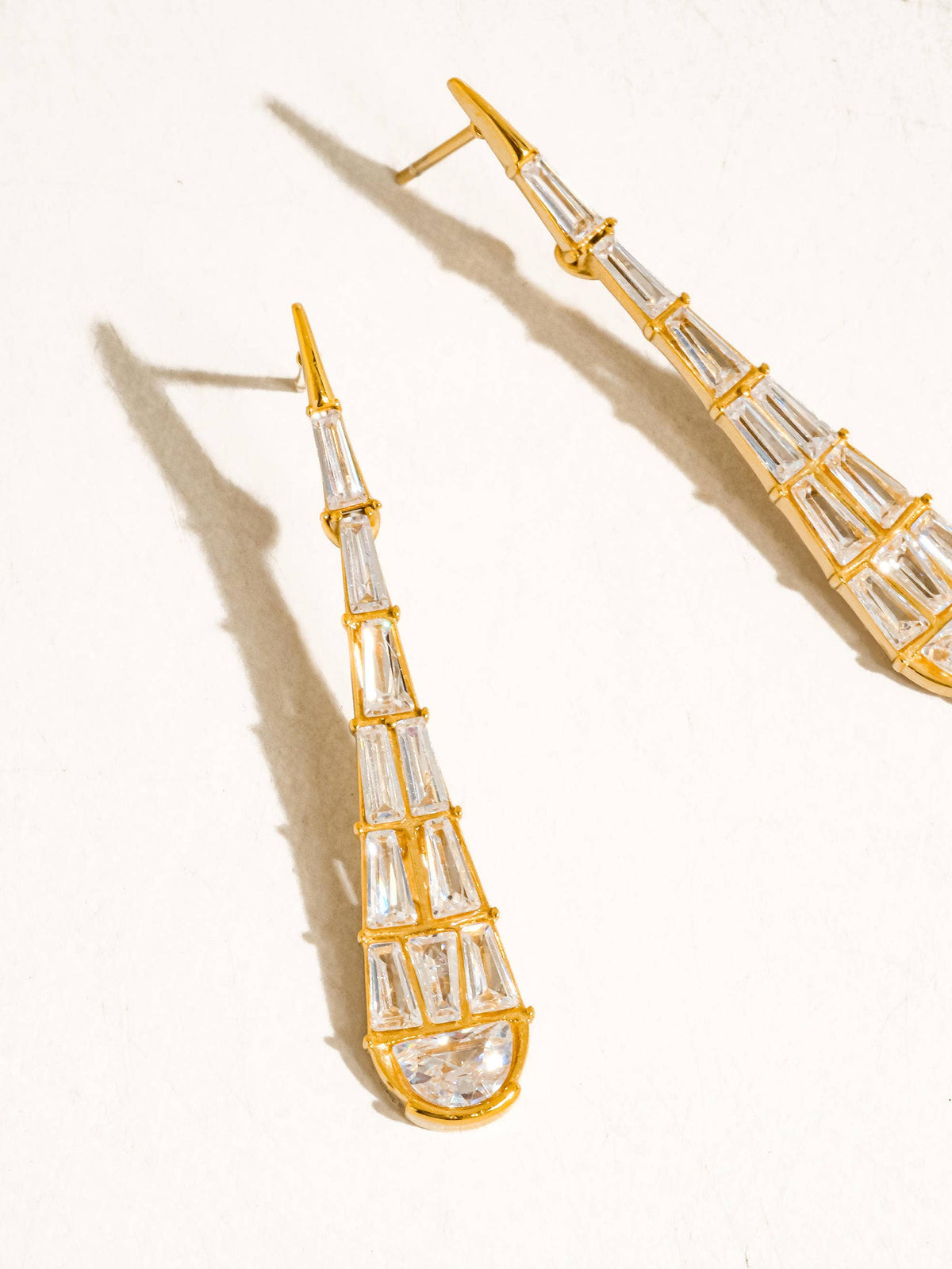 Ronze 18K Gold Non-Tarnish Serpent Earrings: