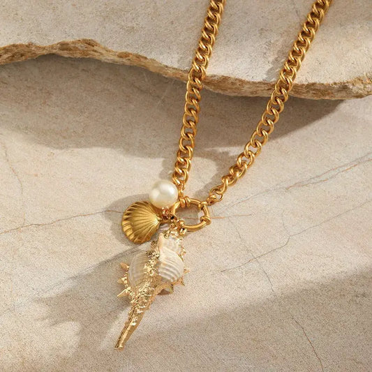 Conch Pendant Necklace