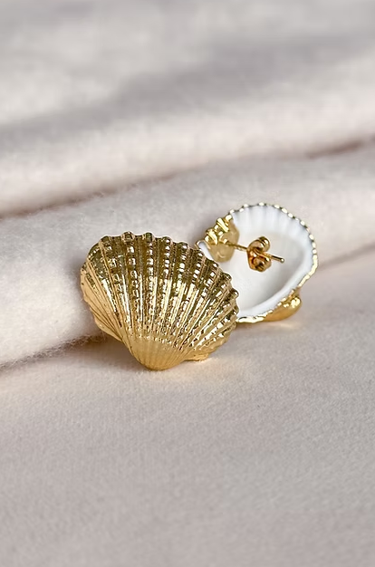 Gold Shell Stud