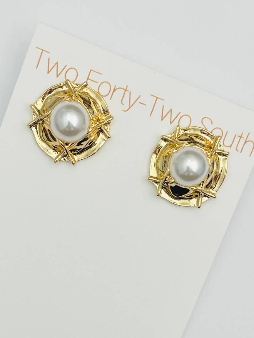 Rattan Pearl Stud Earring