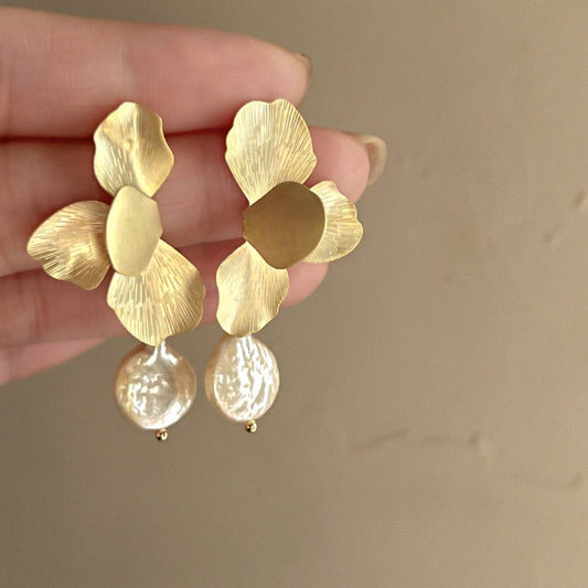 Flower Pearl Earring