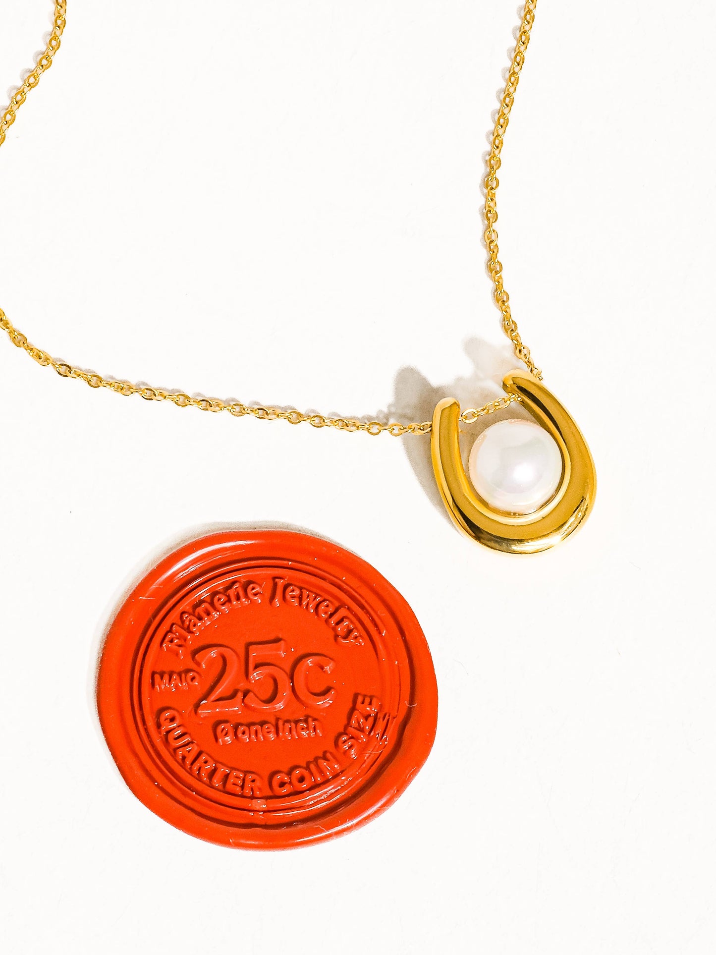 Horseshoe Pearl Necklace