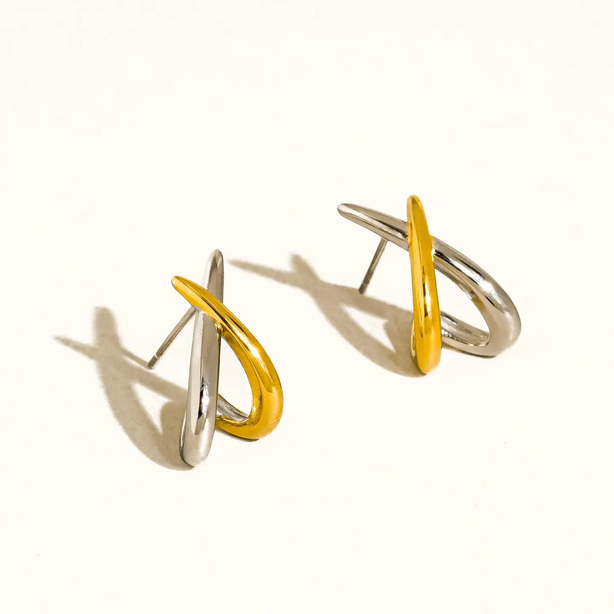 Staven Crossover Earring