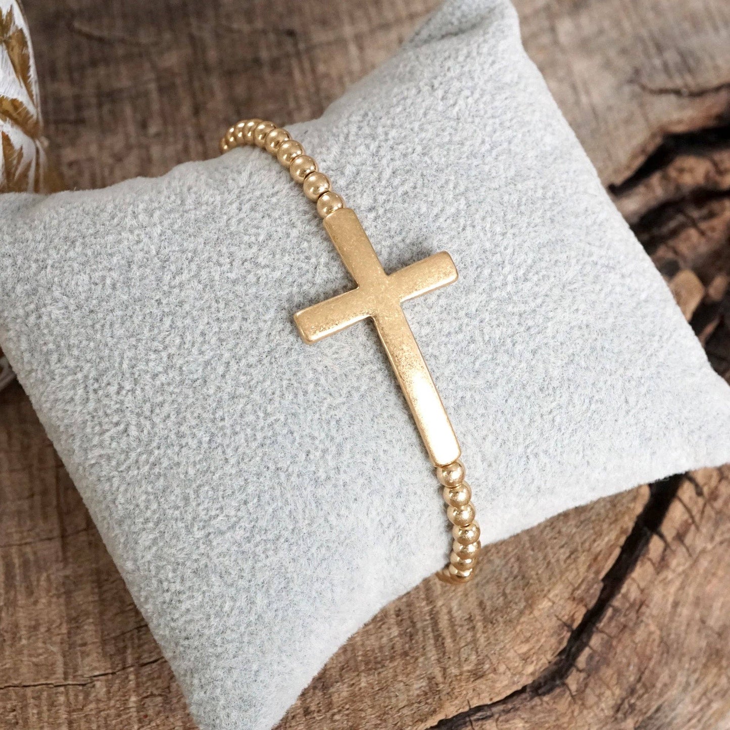 Minimal Cross Stretch Bracelet