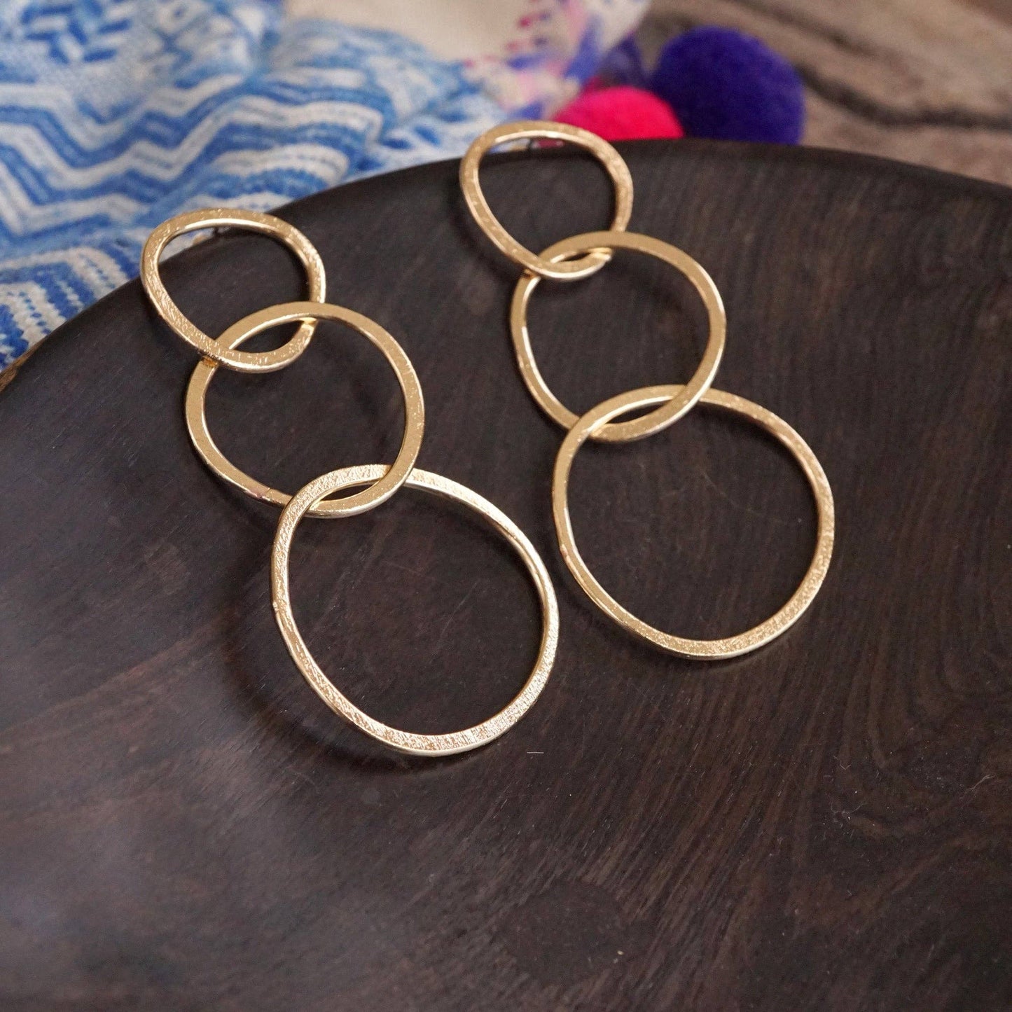 Circle Drop Earrlin
